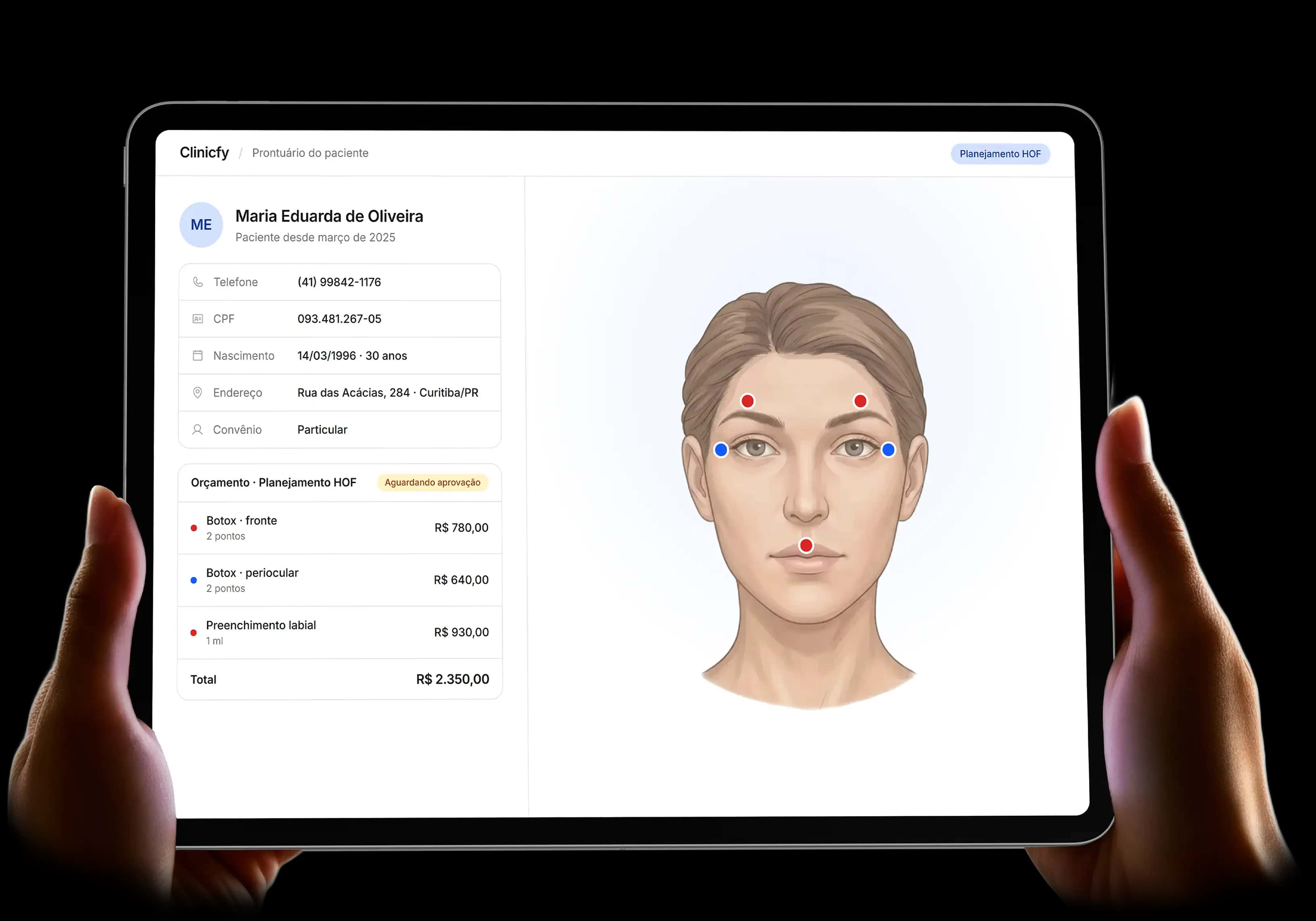 Prontuário do paciente com planejamento HOF marcado no mapa facial, no tablet